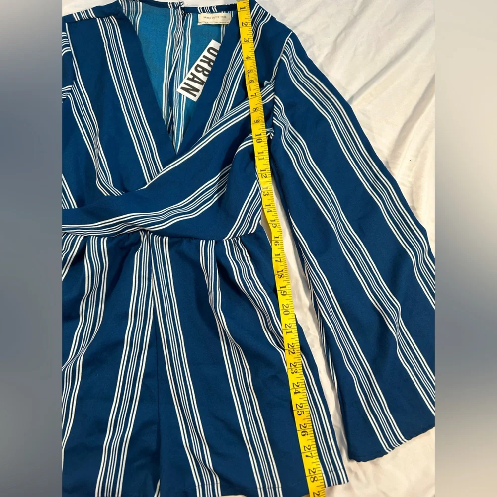 Urban Outfitters Women’s Angie Boho Romper Blue/White Long Bell Sleeve M - Picture 4 of 5